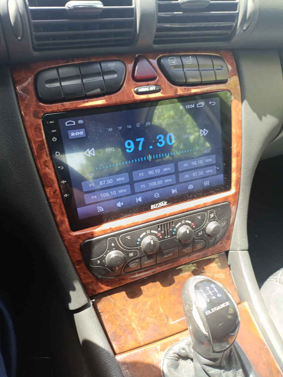 Bizzar Автомобилна Аудио Система (Блутут/USB/AUX/WiFi/GPS/Apple-Carplay/Android-Auto) с Тъчскрийн 9"