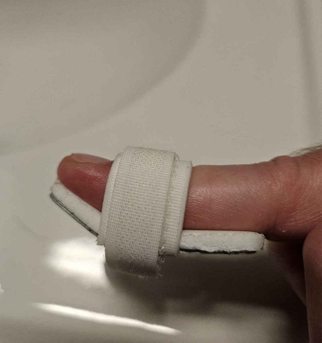 Ortholand Mallet Finger Μεταλλικός Νάρθηκας Δακτύλου σε Μπεζ Χρώμα
