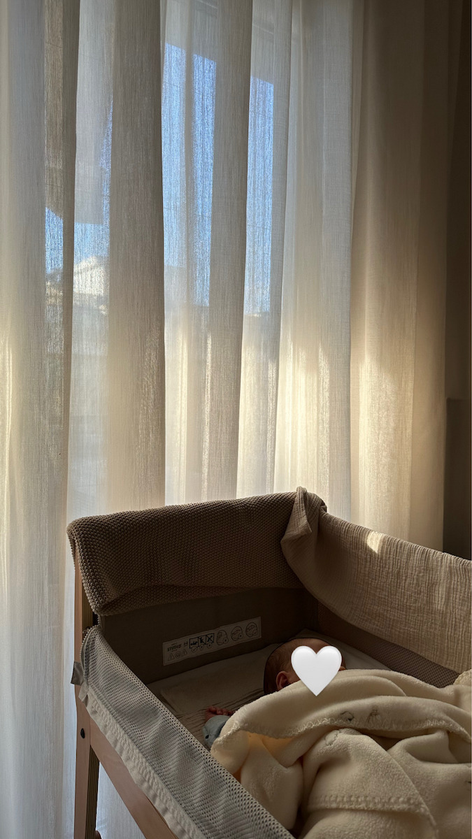 Snuz Cradle with Mattress and Side Opening Natural