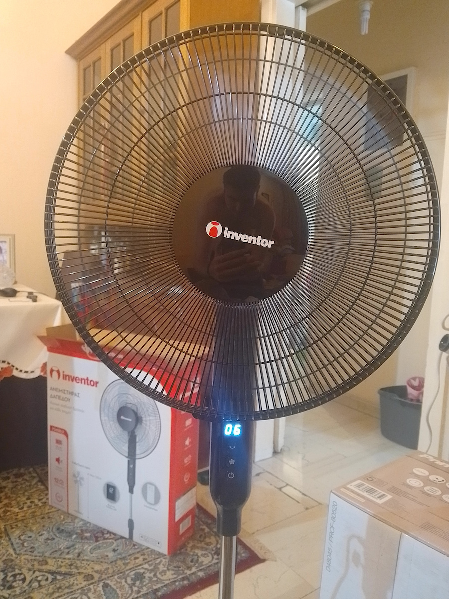 Inventor Pedestal Fan 35W 40cm Diameter with Remote Control Black