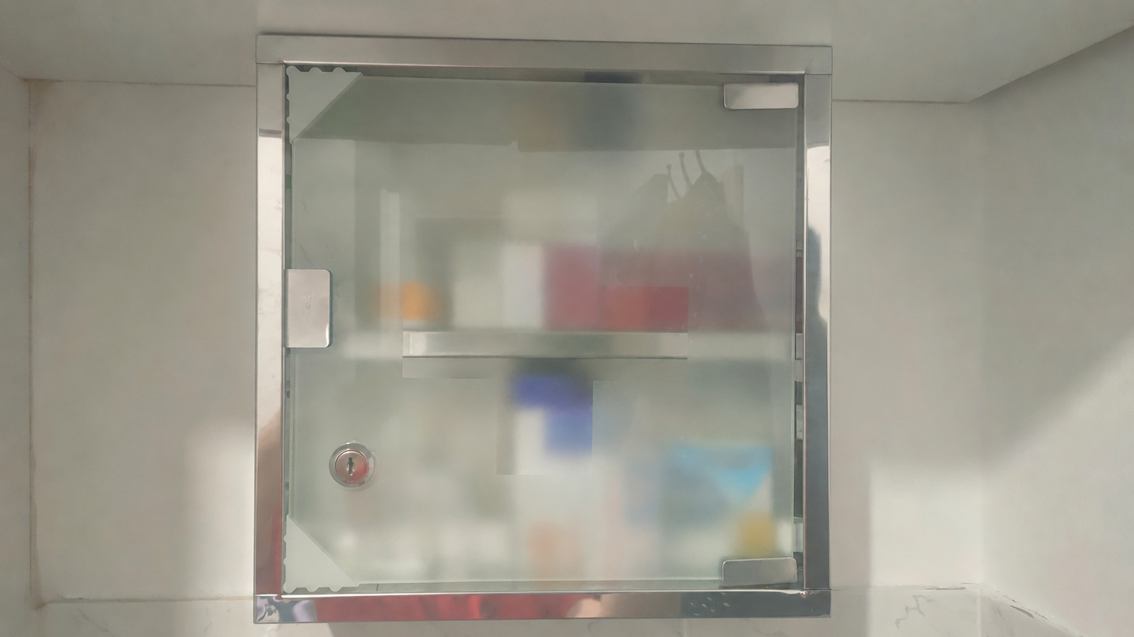 Sidirela Farmacie Metalică de Prim Ajutor de Perete cu Lacăt Argintie