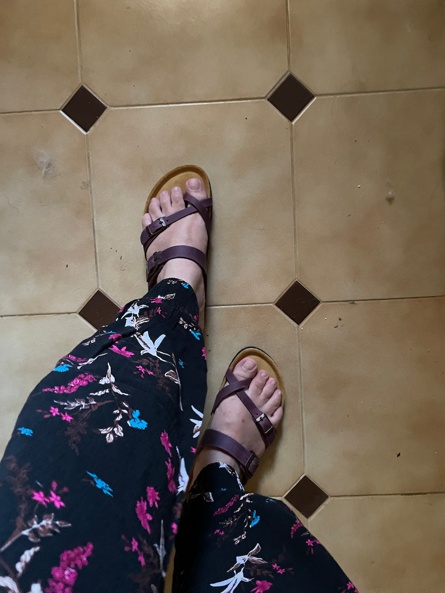 Leather Women's Flat Sandals Anatomic in Burgundy Color