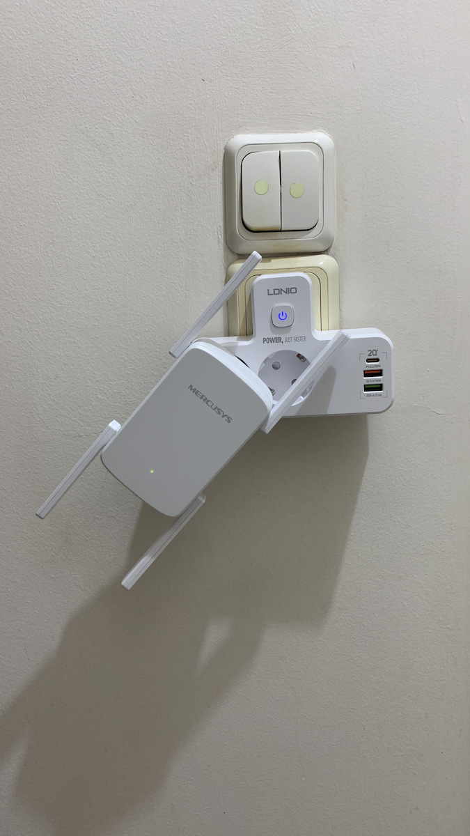 Mercusys ME50G WiFi удължител Двулентов (2.4 и 5GHz) 1900Mbps