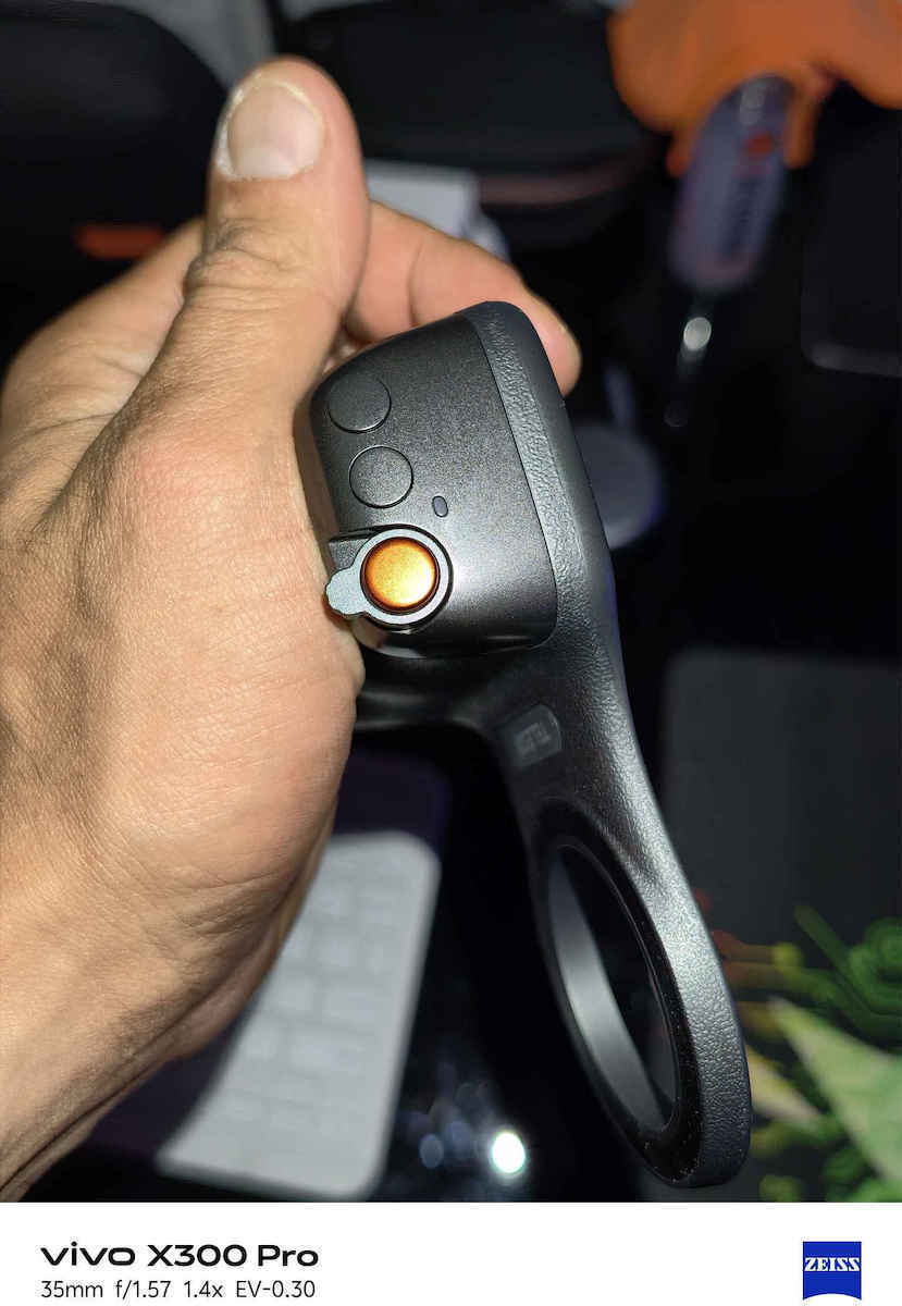 Smart Magnetic Grip Telesin Fun Shot P1-mp-10 Gen2 Zoom Control Telecomandă Bluetooth Compatibilă iPhone Air 16 15 14 13 12 Negru