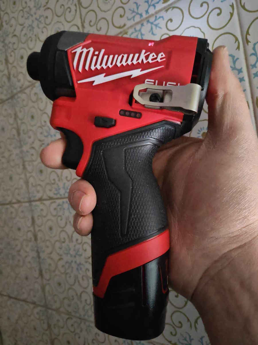 Milwaukee FID2-202X Impact Screwdriver Battery Brushless 12V 2x2Ah