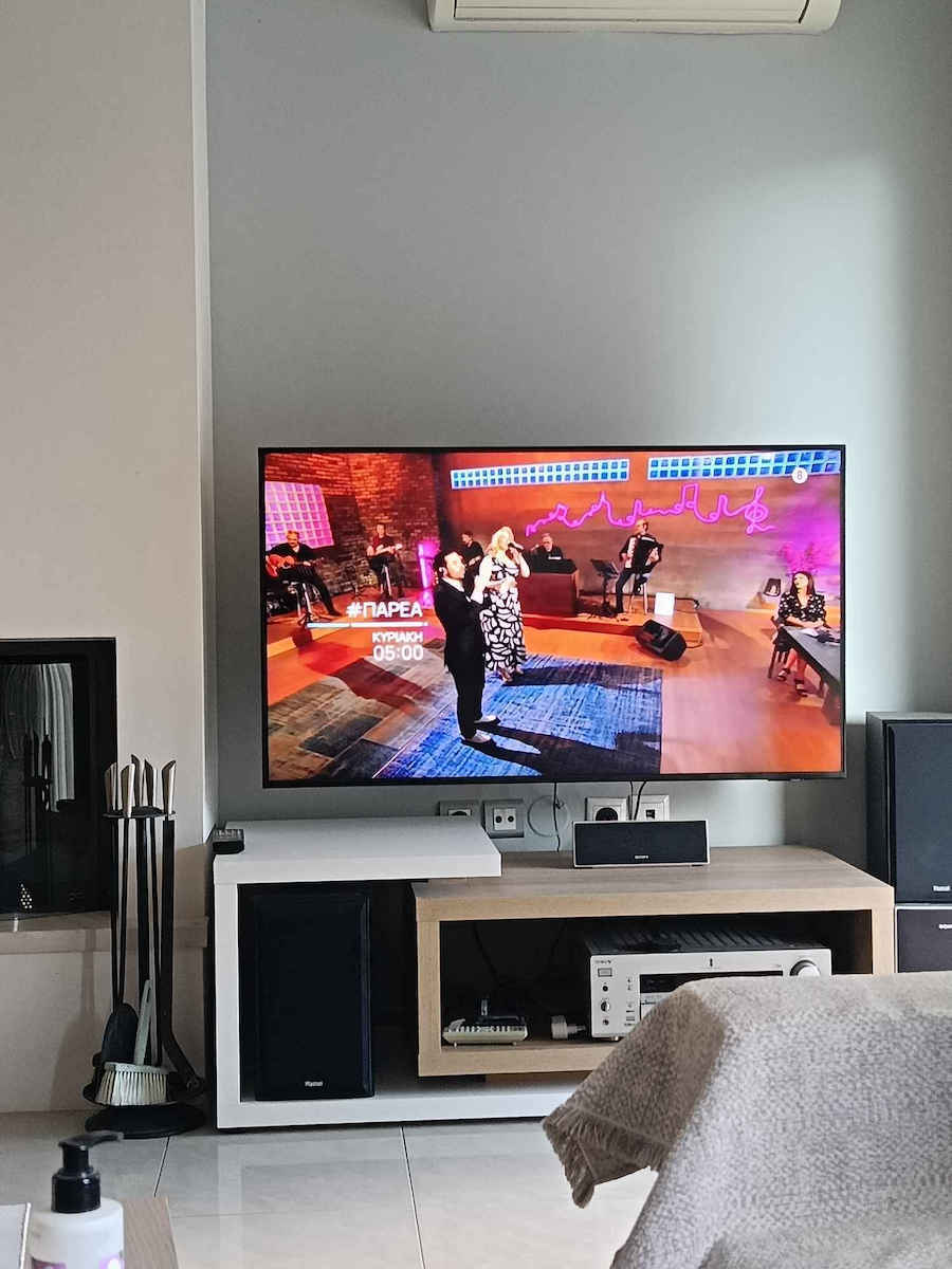 Samsung Smart Fernseher 43" 4K UHD QLED Q7F HDR (2025)