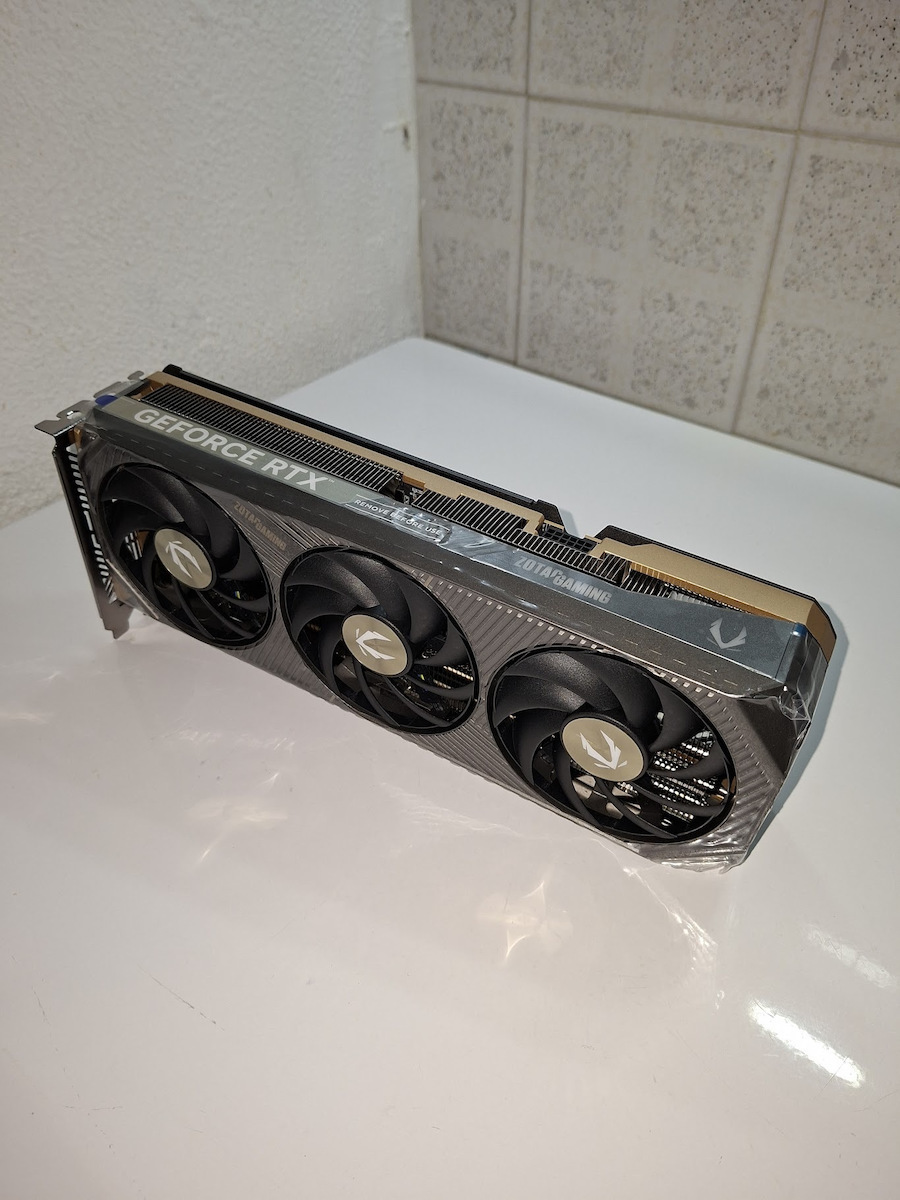 Zotac GeForce RTX 5080 16GB GDDR7 Solid Core OC Κάρτα Γραφικών