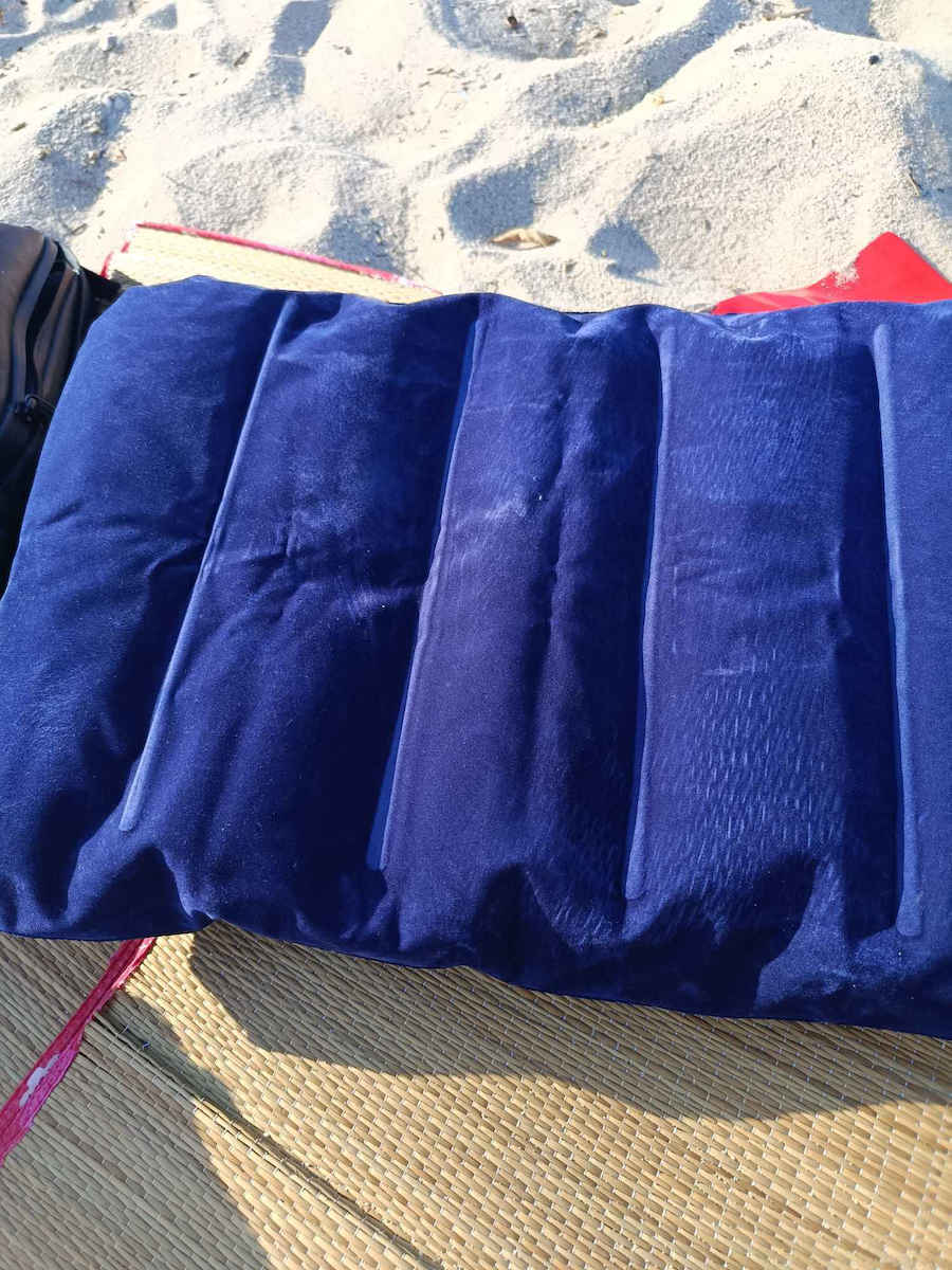 Intex Aufblasbares Campingkissen Türkis 43x28cm