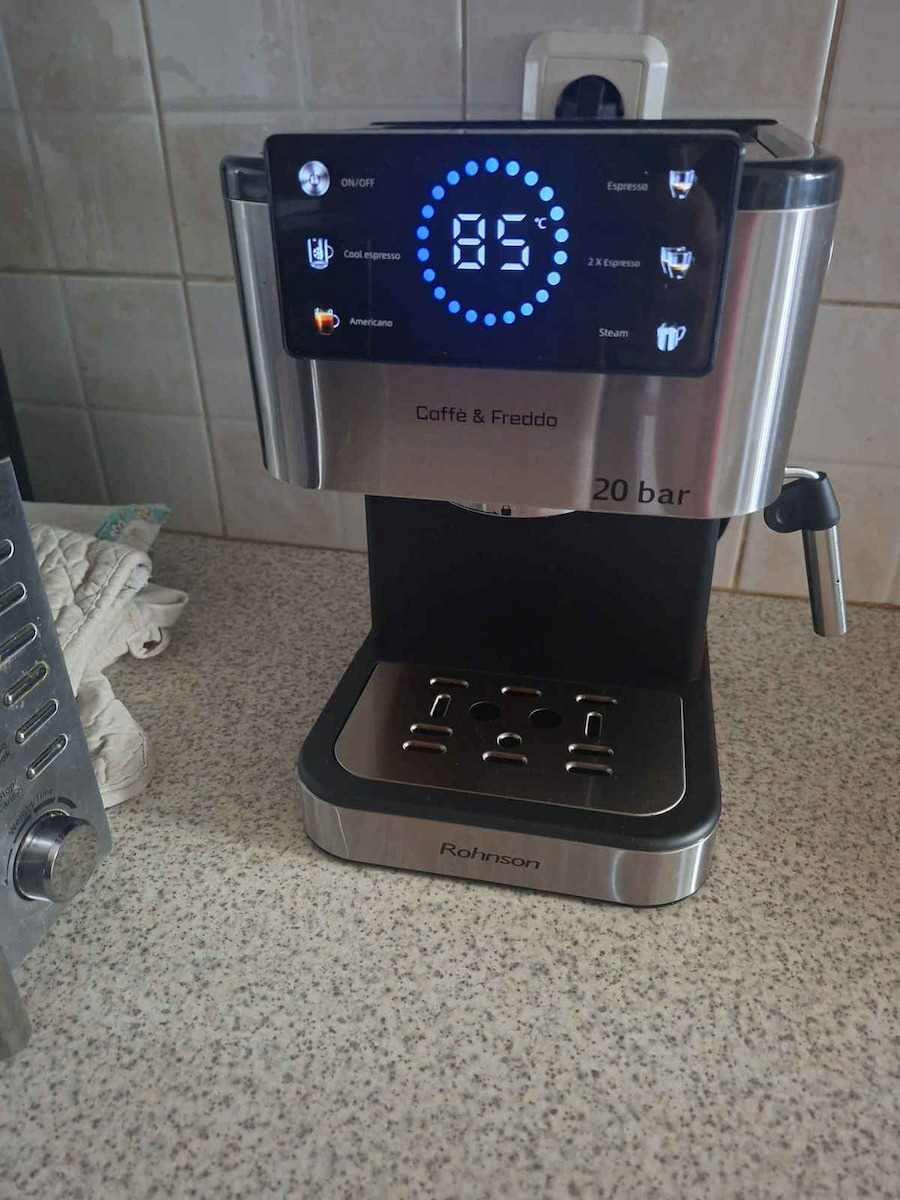 Rohnson Caffè & Freddo Automatic Espresso Machine 1350W 20bar Pressure Brown R-98028