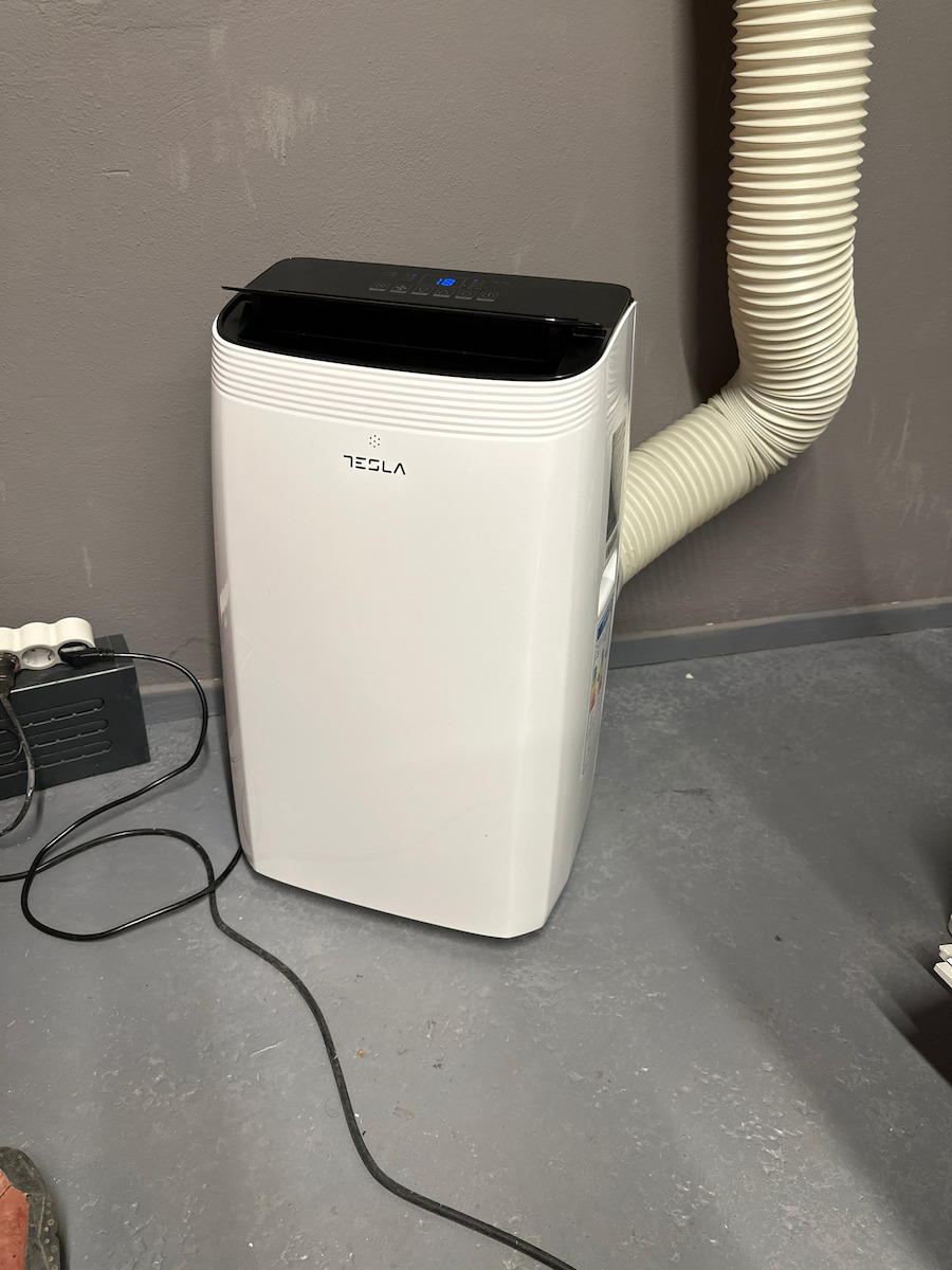 Tesla Portable Air Conditioner 12000 BTU Cooling Heating