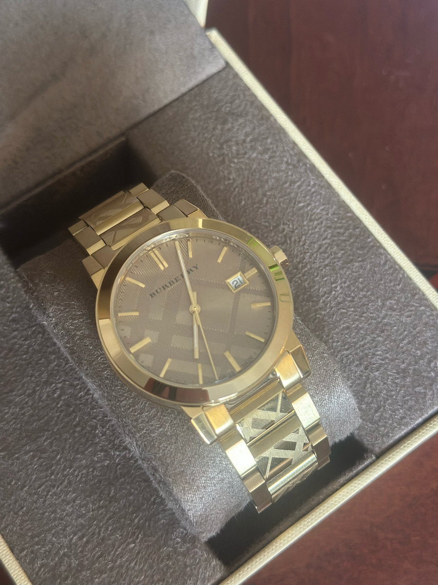 Burberry City Unisex Women's Watch with Gold Metal Bracelet