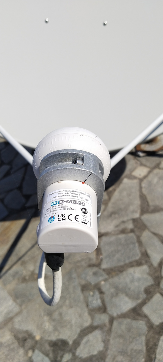 Fracarro UX-S LTE LNB Single (1 Ieșire) cu Limită de Zgomot Redus 0.3dB