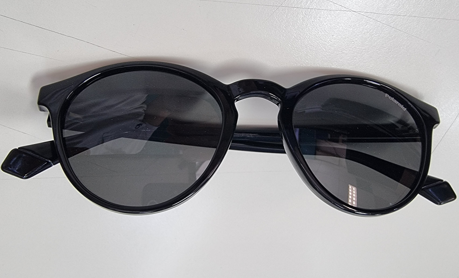 Polaroid Unisex Sunglasses with Black Horn-Rimmed Frame and Grey Polarized Lens PLD4153/S 807/M9