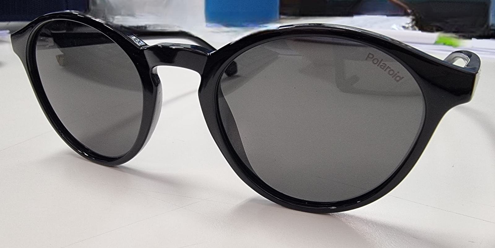 Polaroid Unisex Sunglasses with Black Horn-Rimmed Frame and Grey Polarized Lens PLD4153/S 807/M9