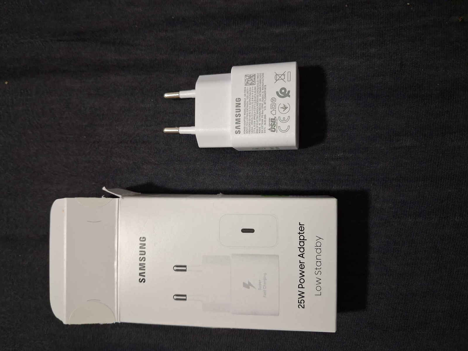 Samsung Charger Without Cable GaN with USB-C Port 25W Power Delivery Whites (EP-T2510N)