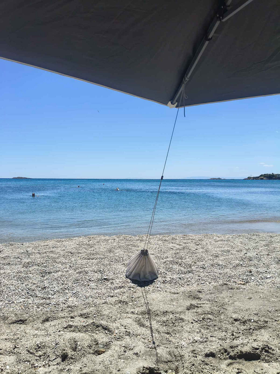 Hupa Riviera Blackout Σπαστή Ομπρέλα Θαλάσσης Διαμέτρου 2.4m με UV Προστασία και Αεραγωγό Λευκή