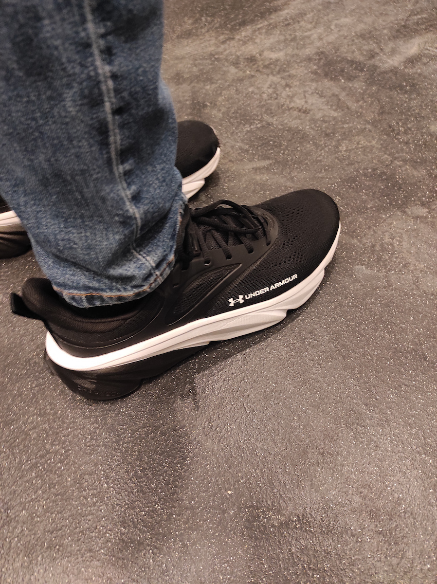 Rogue 6 Männer Sportschuhe Laufen Schwarz / Weiß