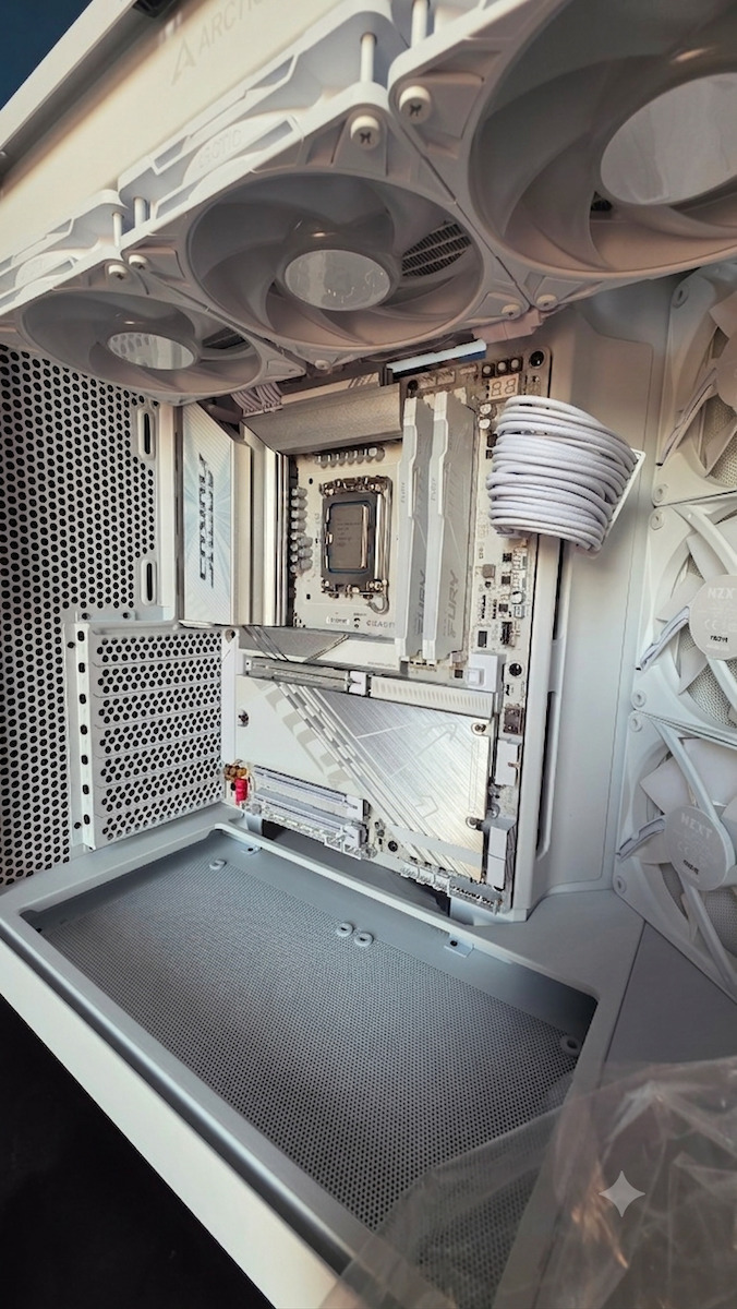 Gigabyte Z890 Aorus Pro Ice Wi-Fi Дънна платка ATX с Intel 1851 Сокет