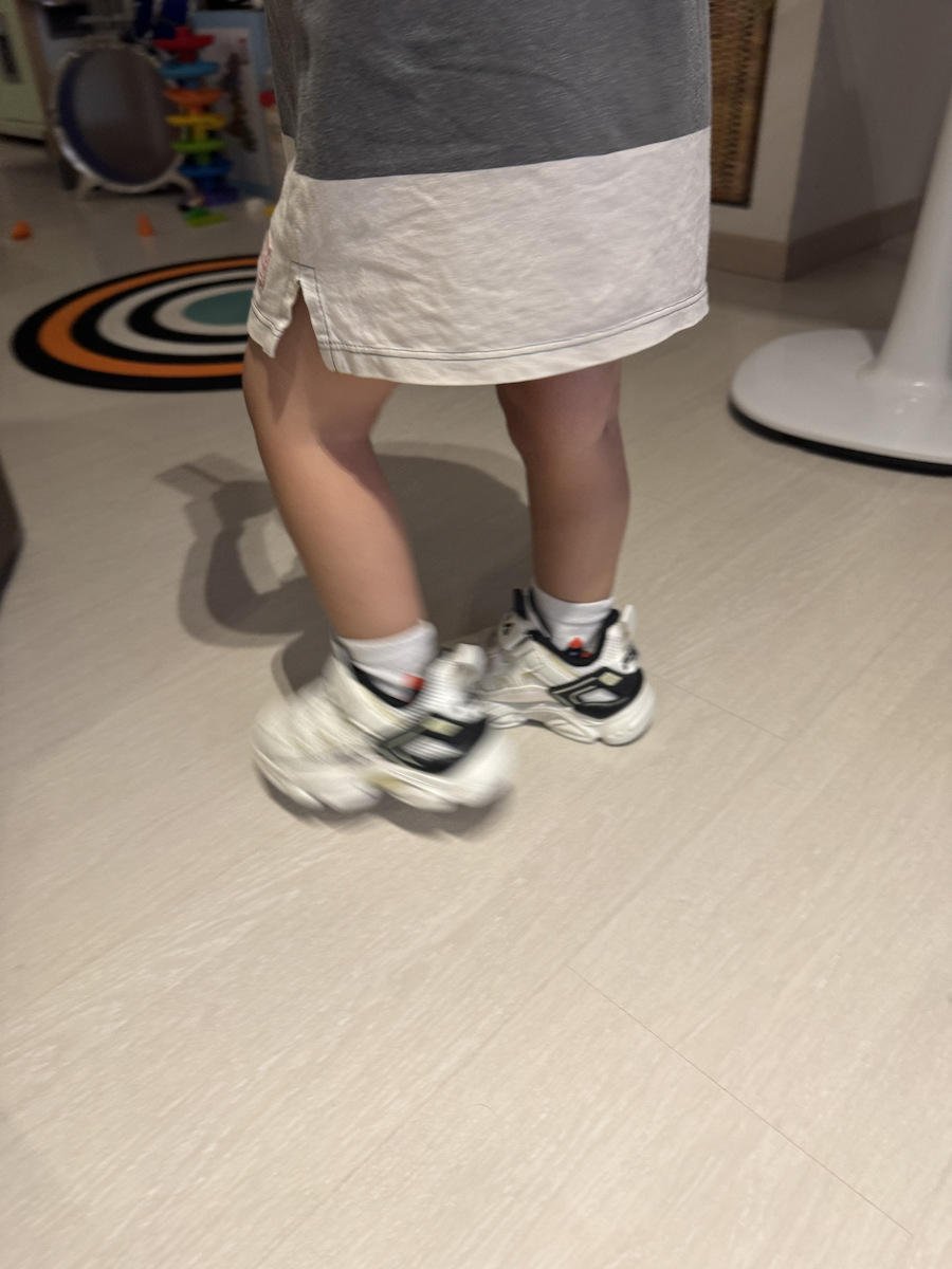 Memory Spinel 3 V Kinder Sneakers Anatomisch mit Klettverschluss Weiß