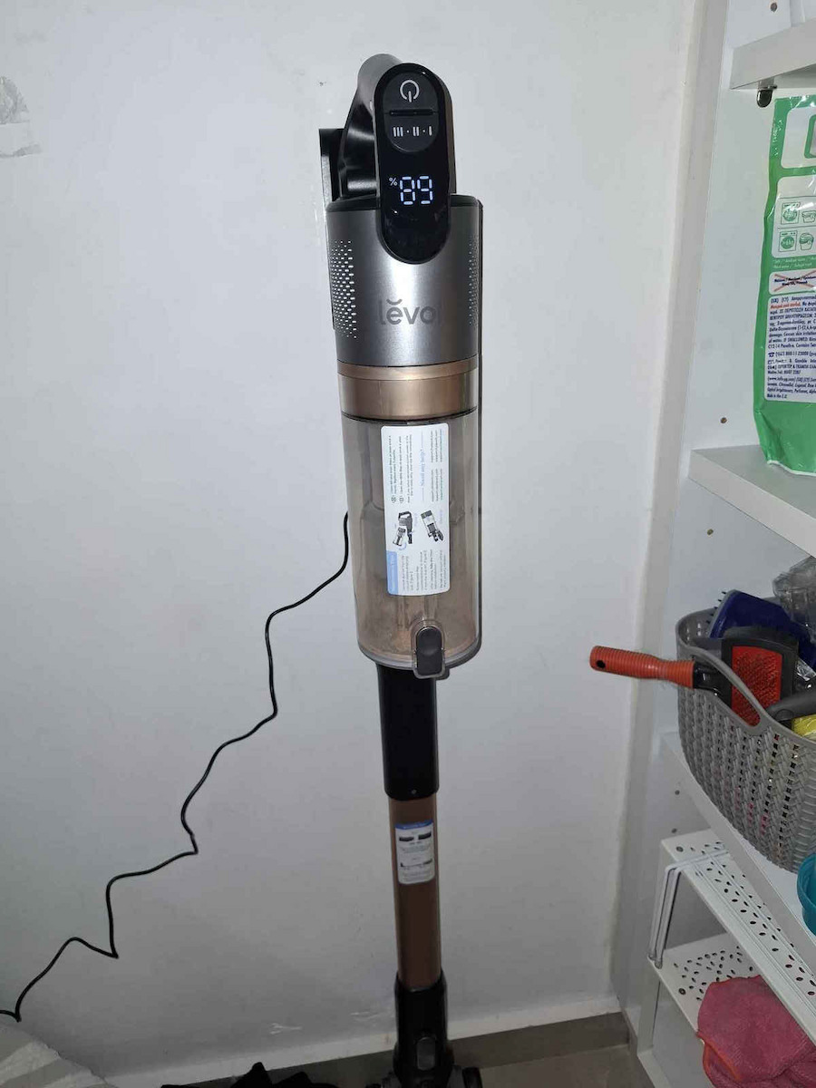 Levoit Rechargeable 2 in 1 Stick & Handheld Vacuum Black