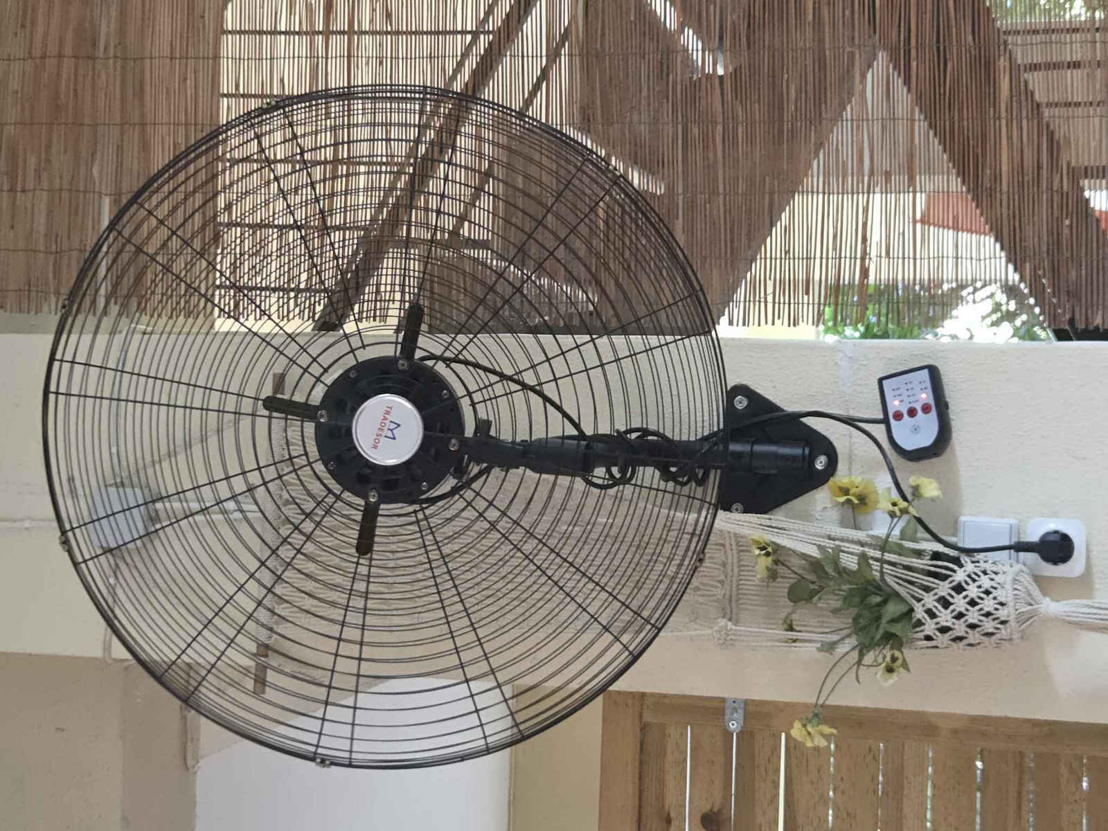 Wall Fan 250W Diameter 65cm with Remote Control Black