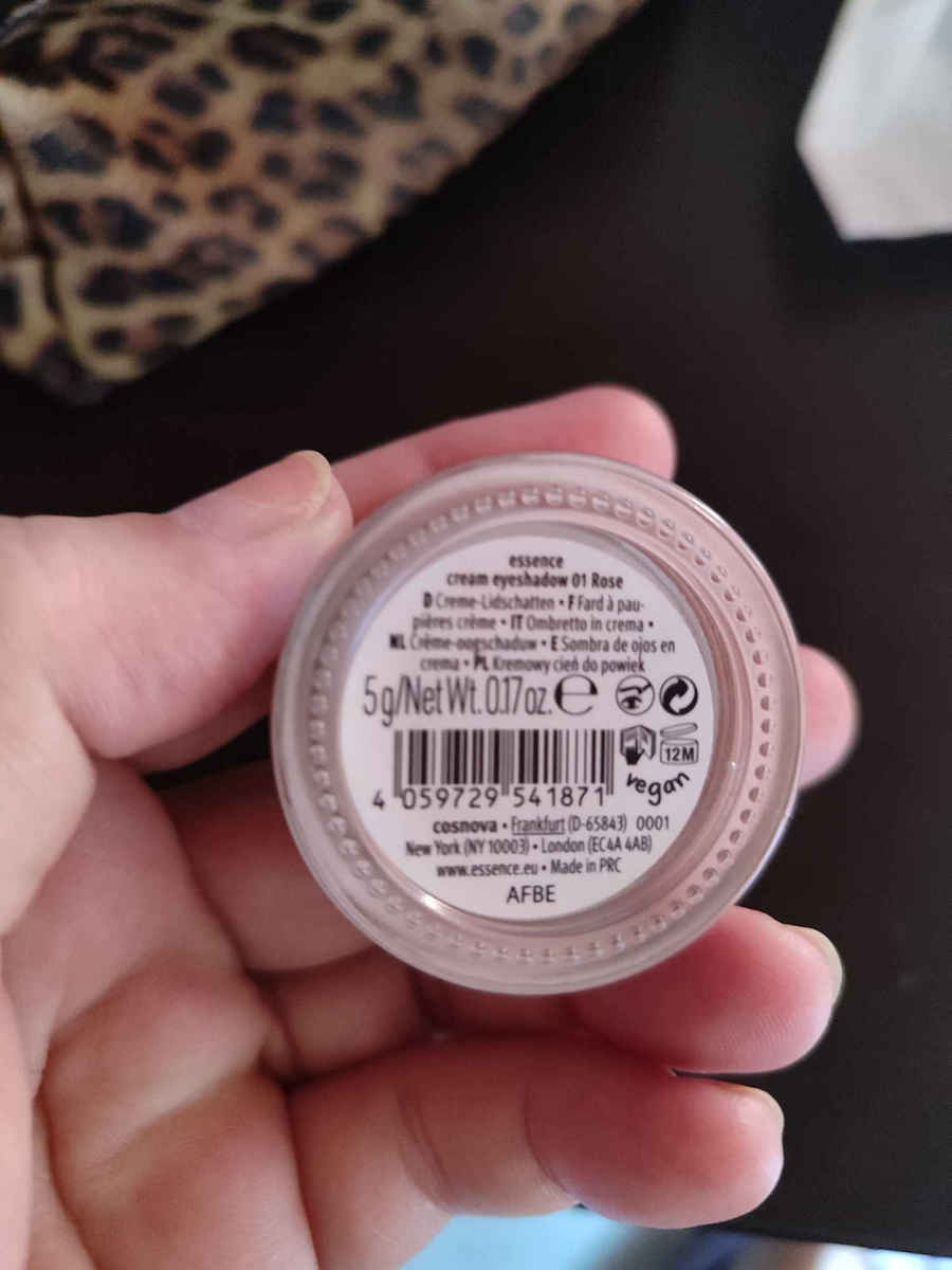 Essence Eyeshadow 01 Eye Shadow in Creamy Form 01 Rose 5gr