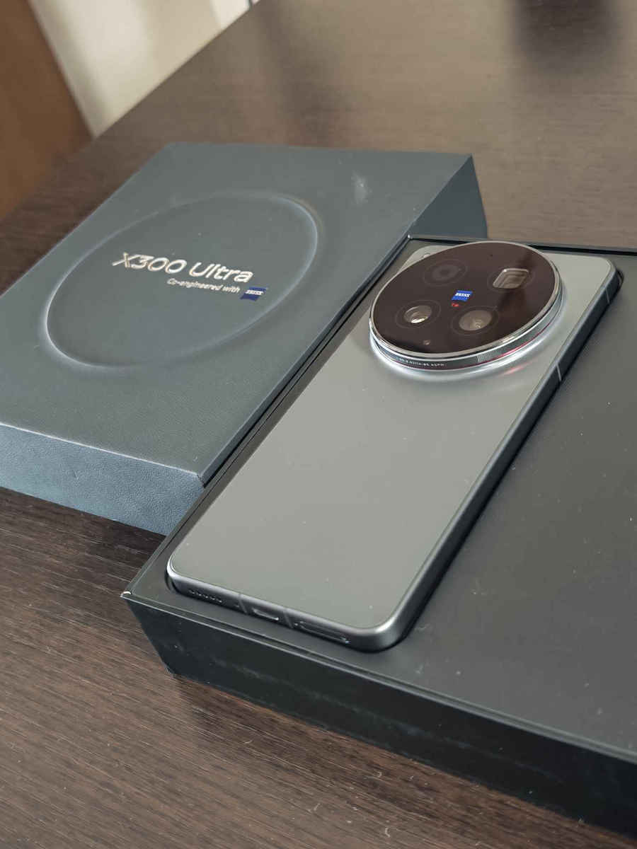 Vivo X300 Ultra 5G (16/1TB) Black