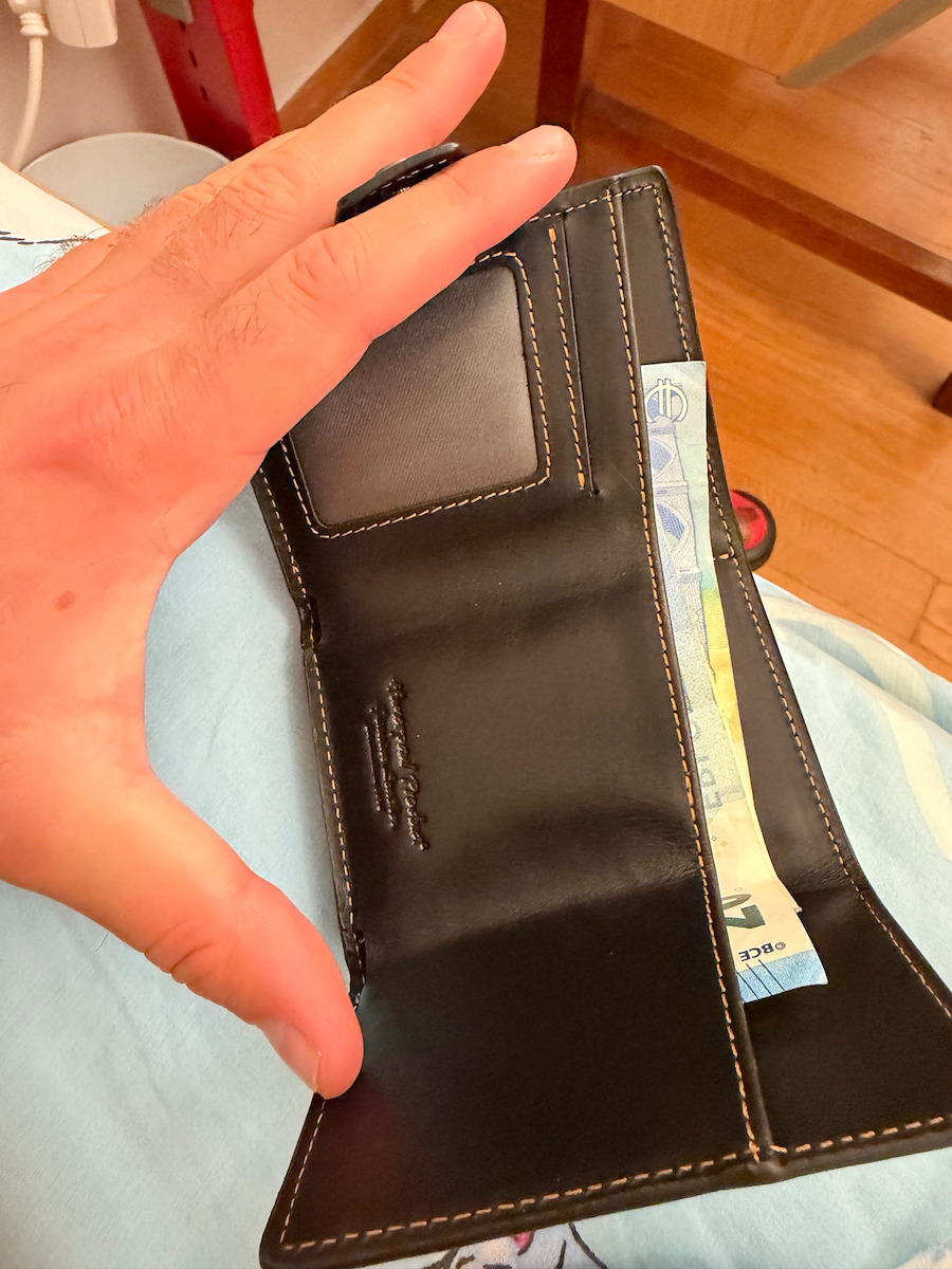 Leather Men's Wallet Cards with RFID and Slide Mechanism Black
