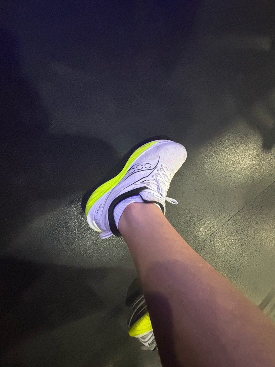 Triumph 22 Sport Shoes Running Black / White