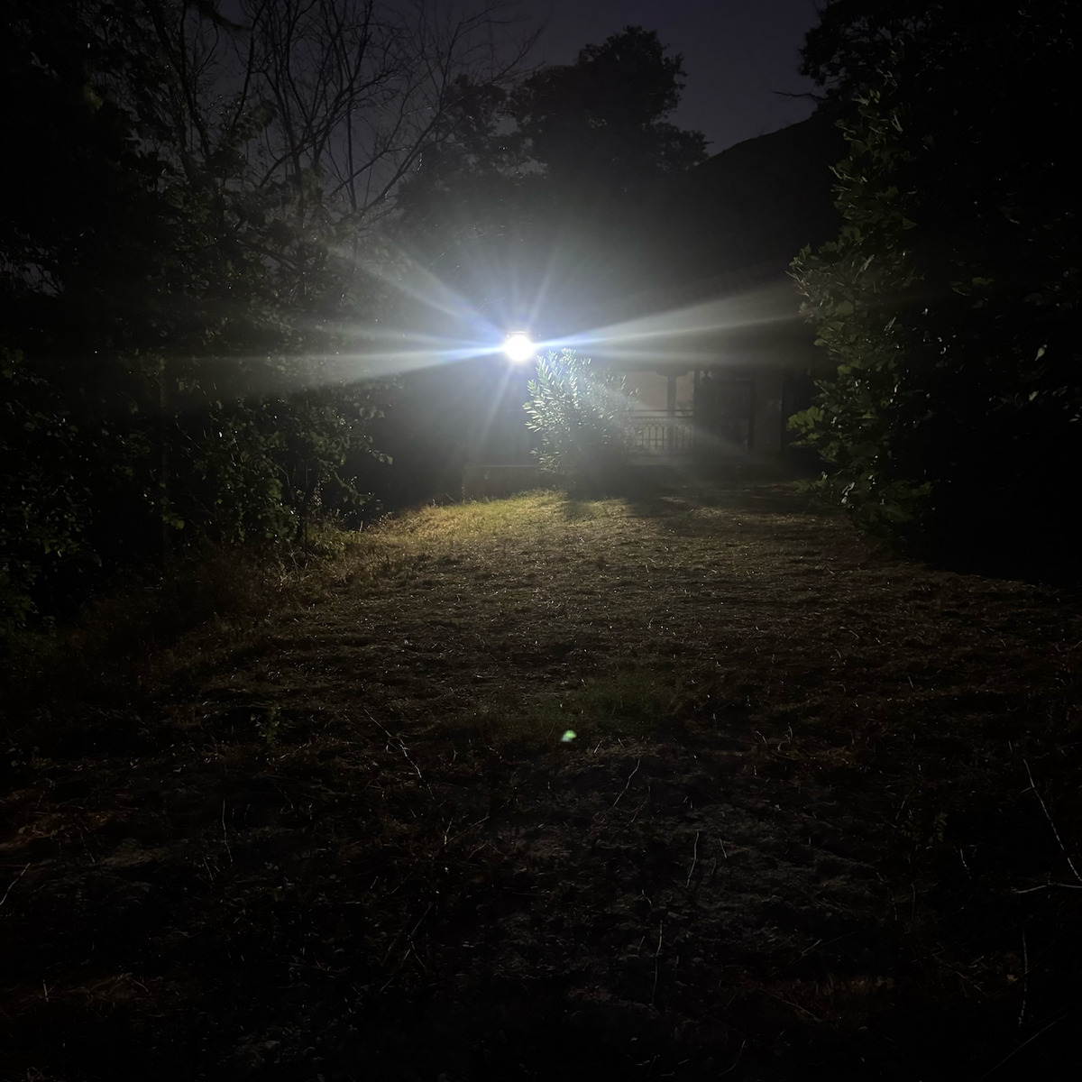 Jortan Στεγανός Ηλιακός Προβολέας LED 200W Ψυχρό Λευκό 6500K με Φωτοκύτταρο και Τηλεχειριστήριο IP66