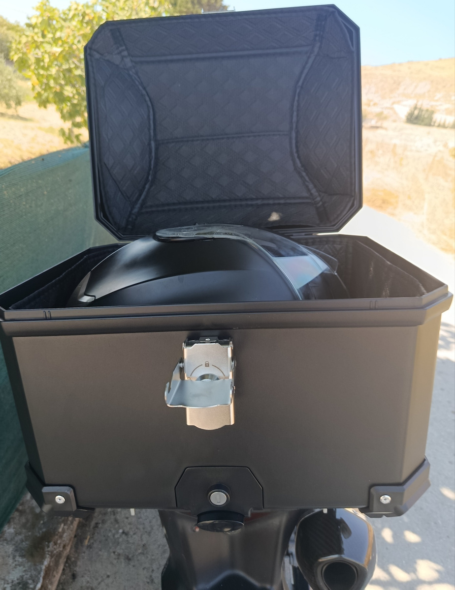 Maximus MX599 Motorcycle Top Case 45lt Black