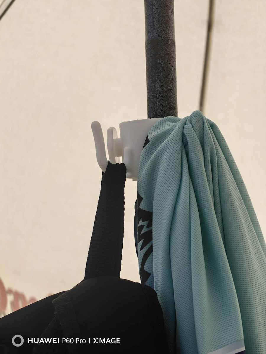 Escape Cârlig pentru Umbrelă de Plajă Albă