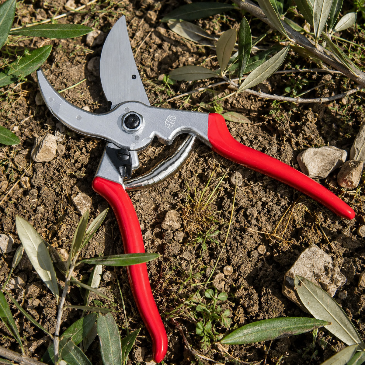 Felco 4 Baumschere Länge 21cm mit Maximalem Schnittdurchmesser 25mm