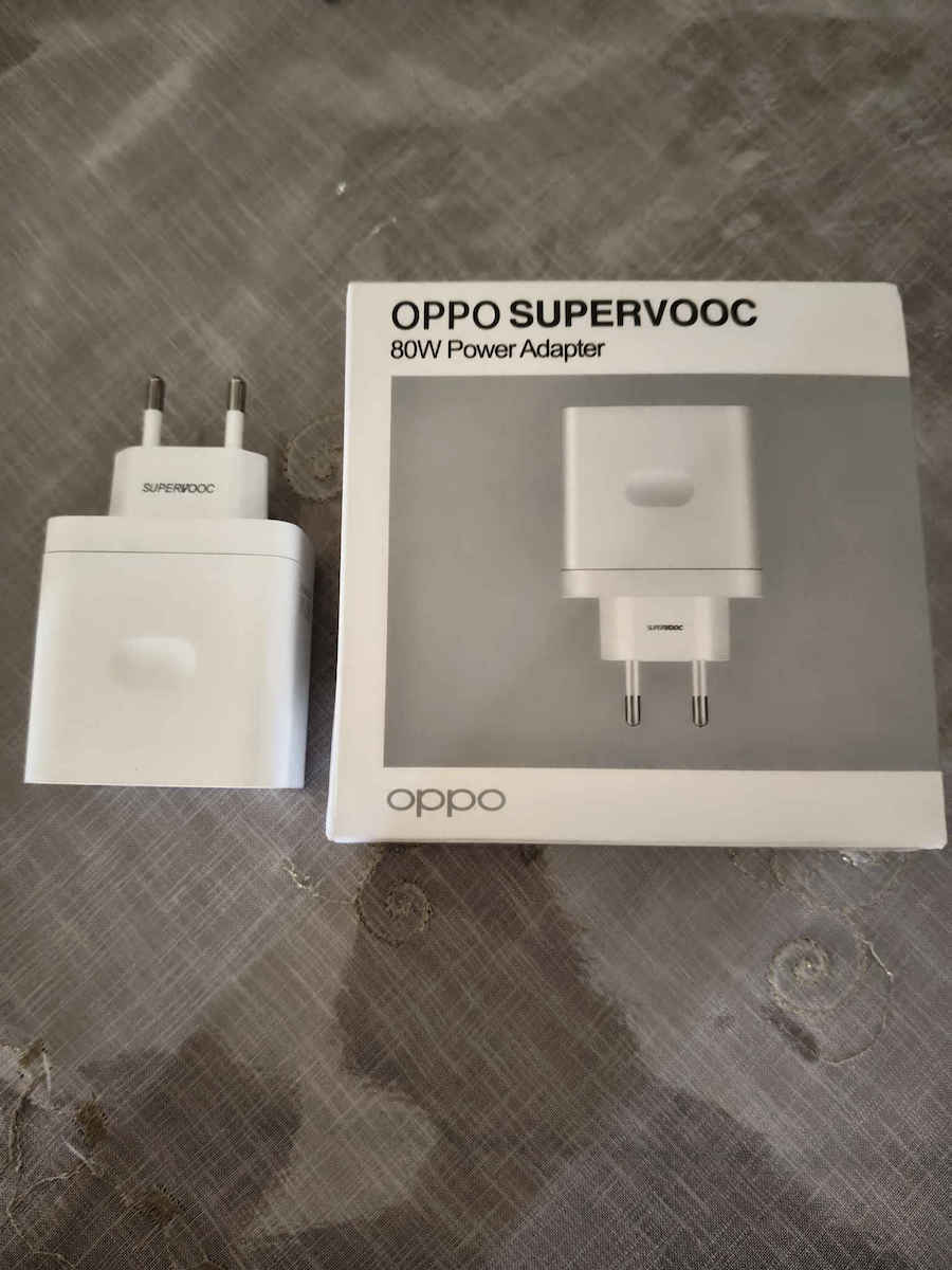 Realme Зарядно без кабел с USB-A порт 80W Бял (SuperVooc)