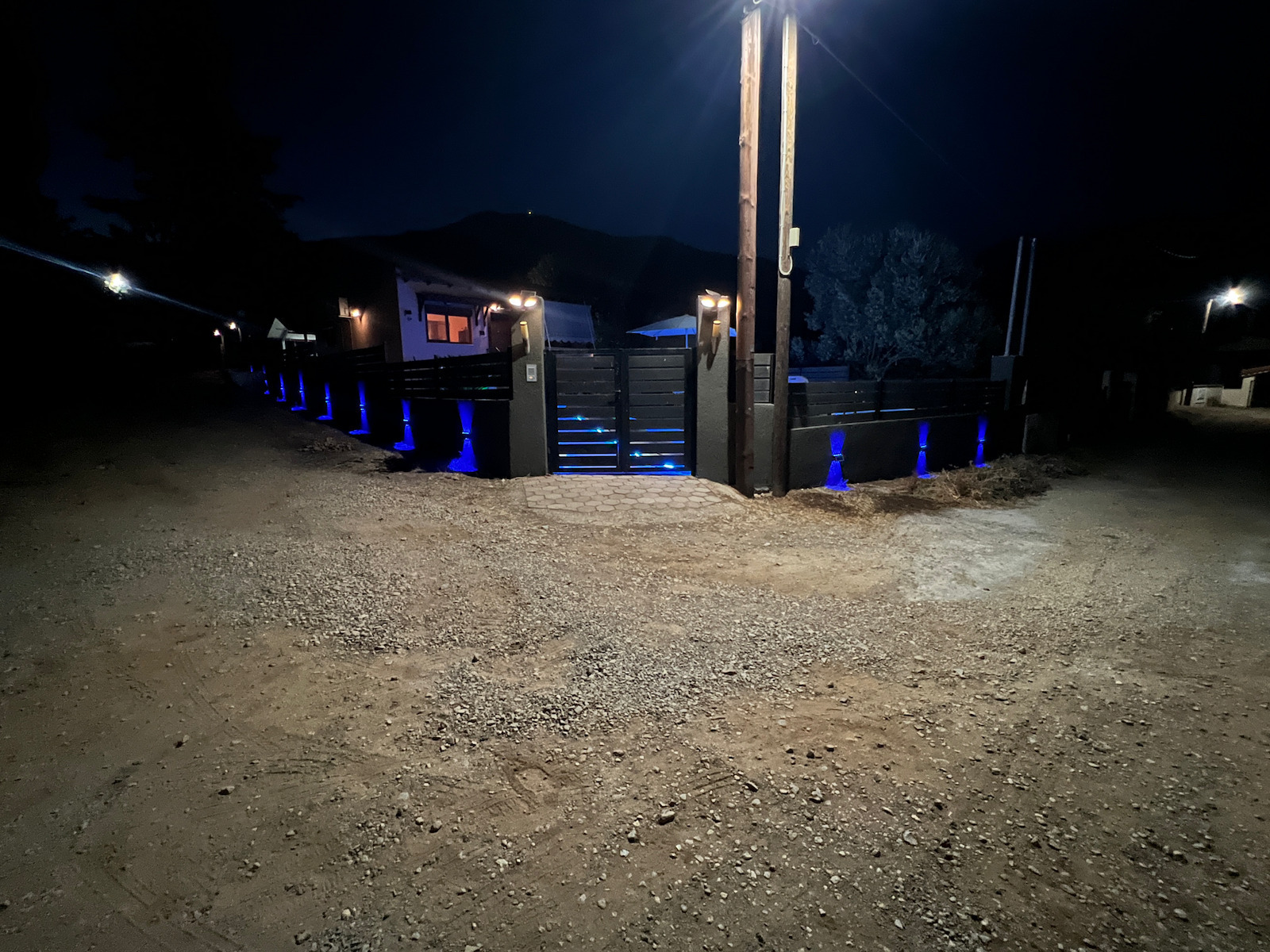 Andowl Set 4 Lămpi Solare de Perete 2.2W RGB cu Fotocelulă IP67