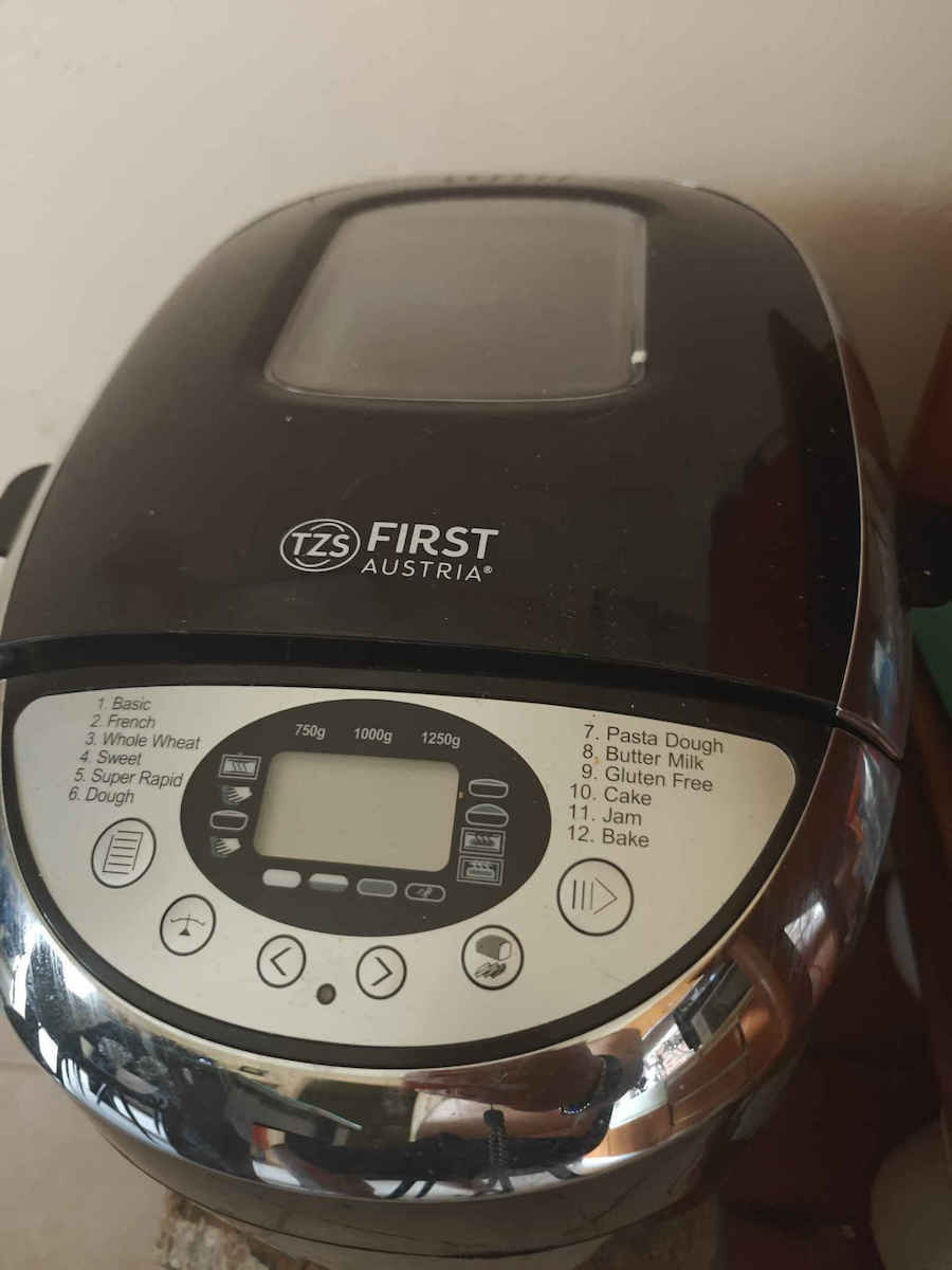 First Austria Bread Maker 850W with Container Capacity 1250gr and 12 Baking Programs