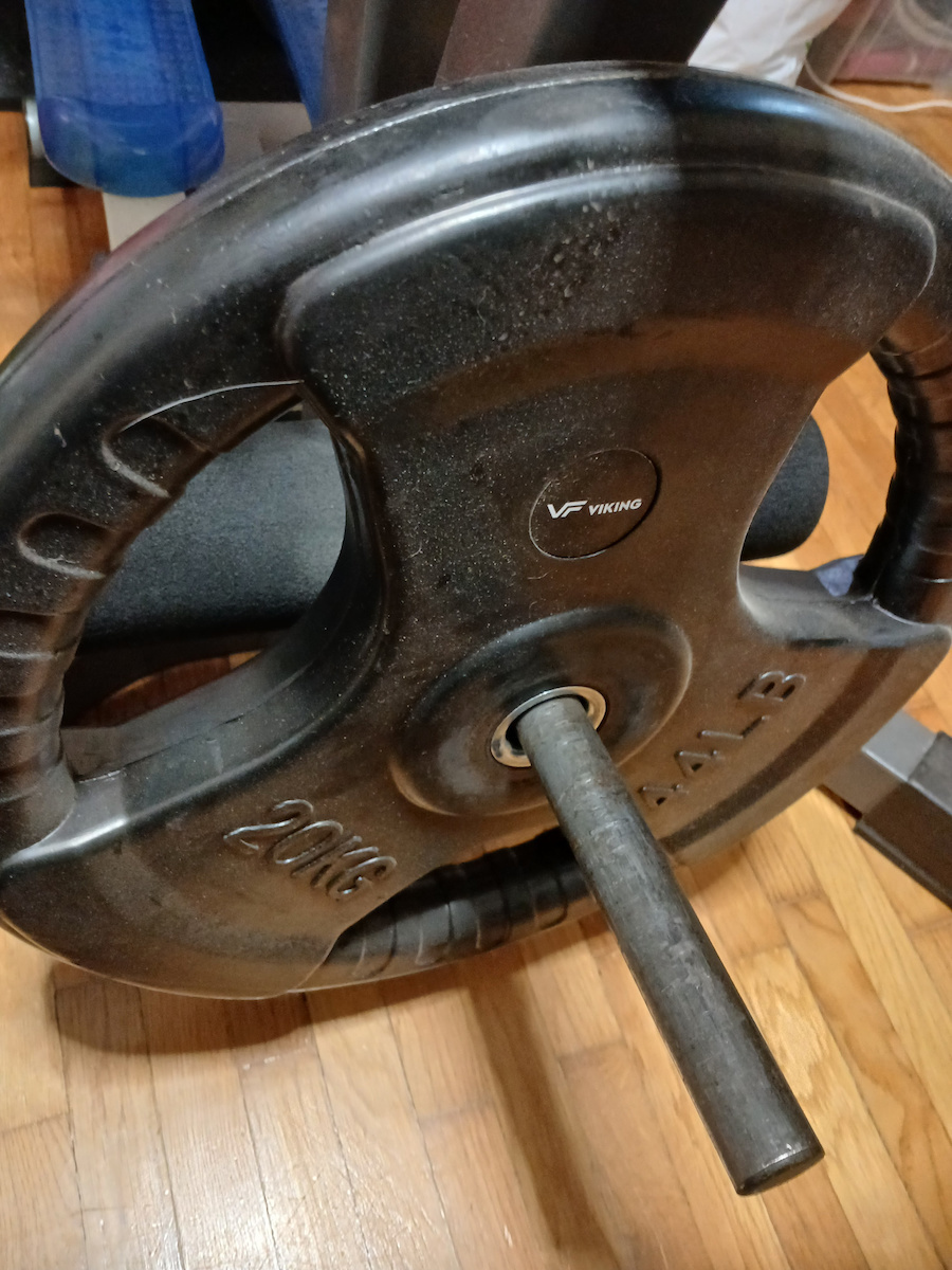 Viking Set of Plates Rubber 1 x 20kg Ø28mm with Handles