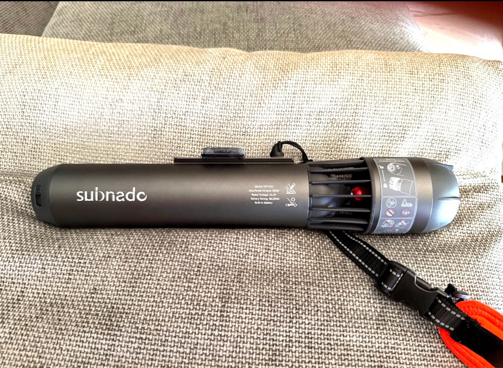 Waydoo Subnado Submersible - Starter Kit Unterwasser-Scooter mit maximaler Geschwindigkeit von 5.04km/h, Batterielaufzeit von 56min und Gewicht von 1.4kg
