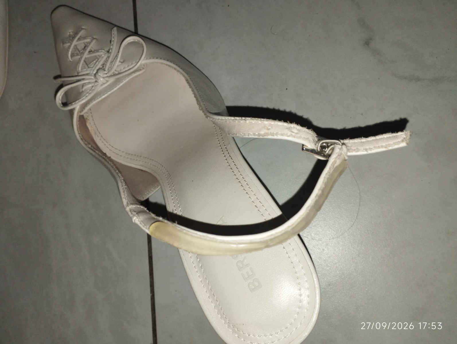 Carnation Fußpolster Tip Toes Strap Strips mit Gel für Blister 4 Stück