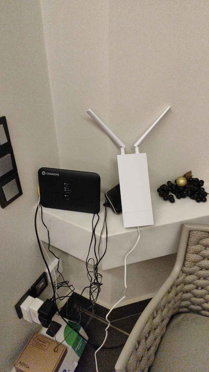 Cudy AP3000 AX3000 Draußen Zugangspunkt Wi‑Fi 6 Dualband (2,4 & 5 GHz) für Außenplatzierung