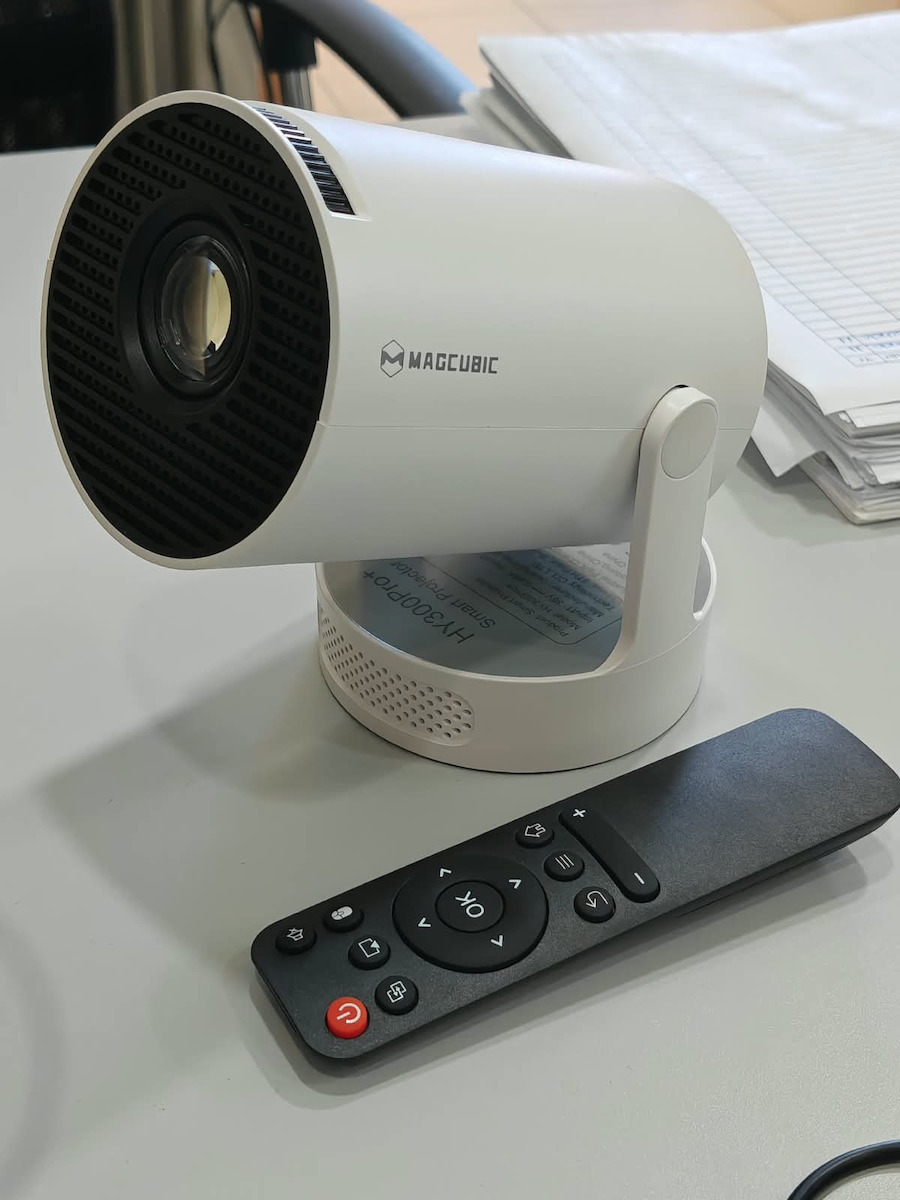 HY300 Pro+ Mini Projector LCD HD με Wi-Fi και Ενσωματωμένα Ηχεία
