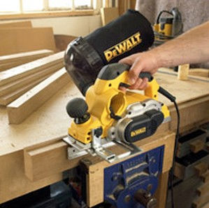 DEWALT D26500 Πλάνη 1050W με Σύστημα Αναρρόφησης