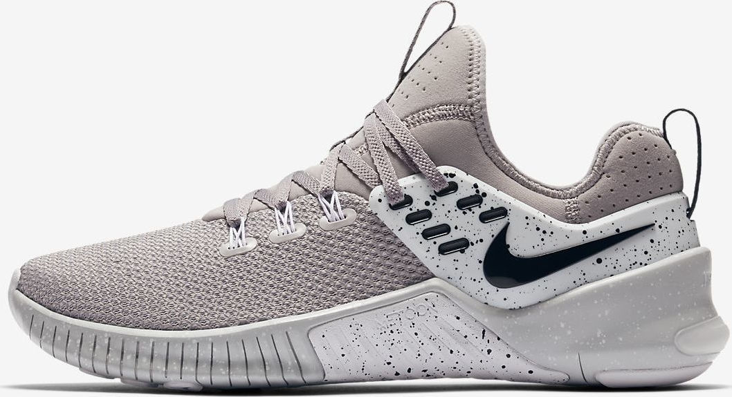 nike free metcon ah8141
