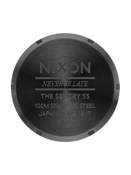 Nixon Sentry Ανδρικό Ρολόι 42mm Μπαταρίας με Μαύρο Μεταλλικό Μπρασελέ