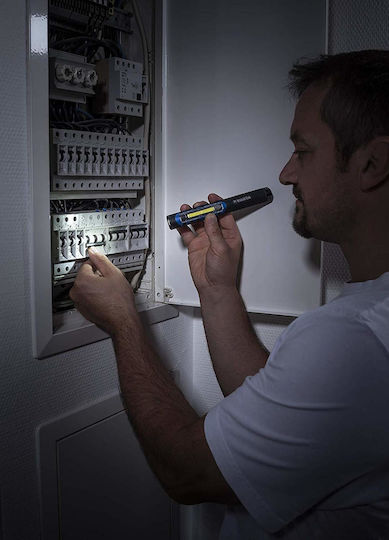 Varta Arbeitslampe Batterie LED IPX4 Doppelte Funktion mit einer Helligkeit von bis zu 40lm Work Flex Pocket Light