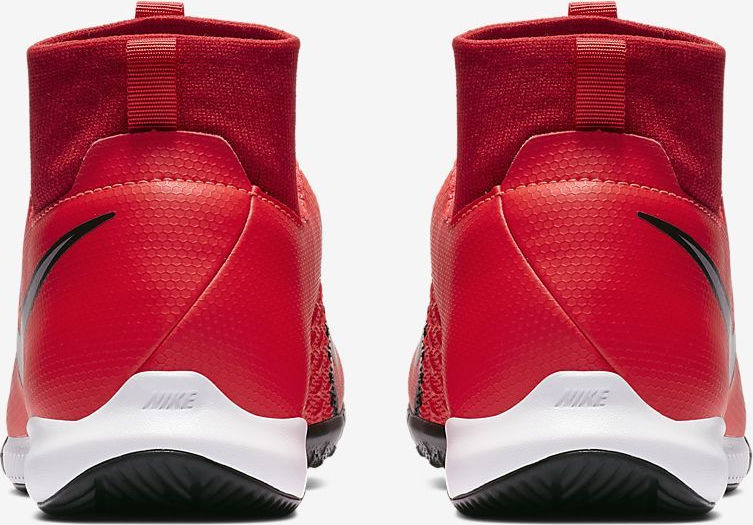 nike dynamic fit phantom vsn