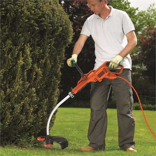 Black & Decker Finishing Machine Electric Brush Cutter Shoulder / Hand 800W 3.2kg