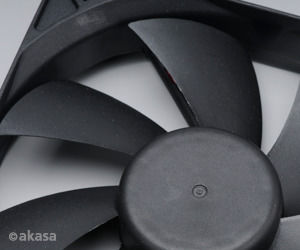 Akasa AK-174BKT-B Ventilator Pentru Carcasă 120mm (1700rpm / 60.7cfm) Fără Iluminare LED și Conexiune 3-Pin