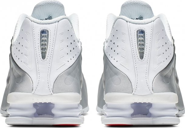 nike shox r4 skroutz