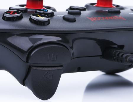 Redragon Saturn G807 Cu fir Gamepad pentru PC Negru